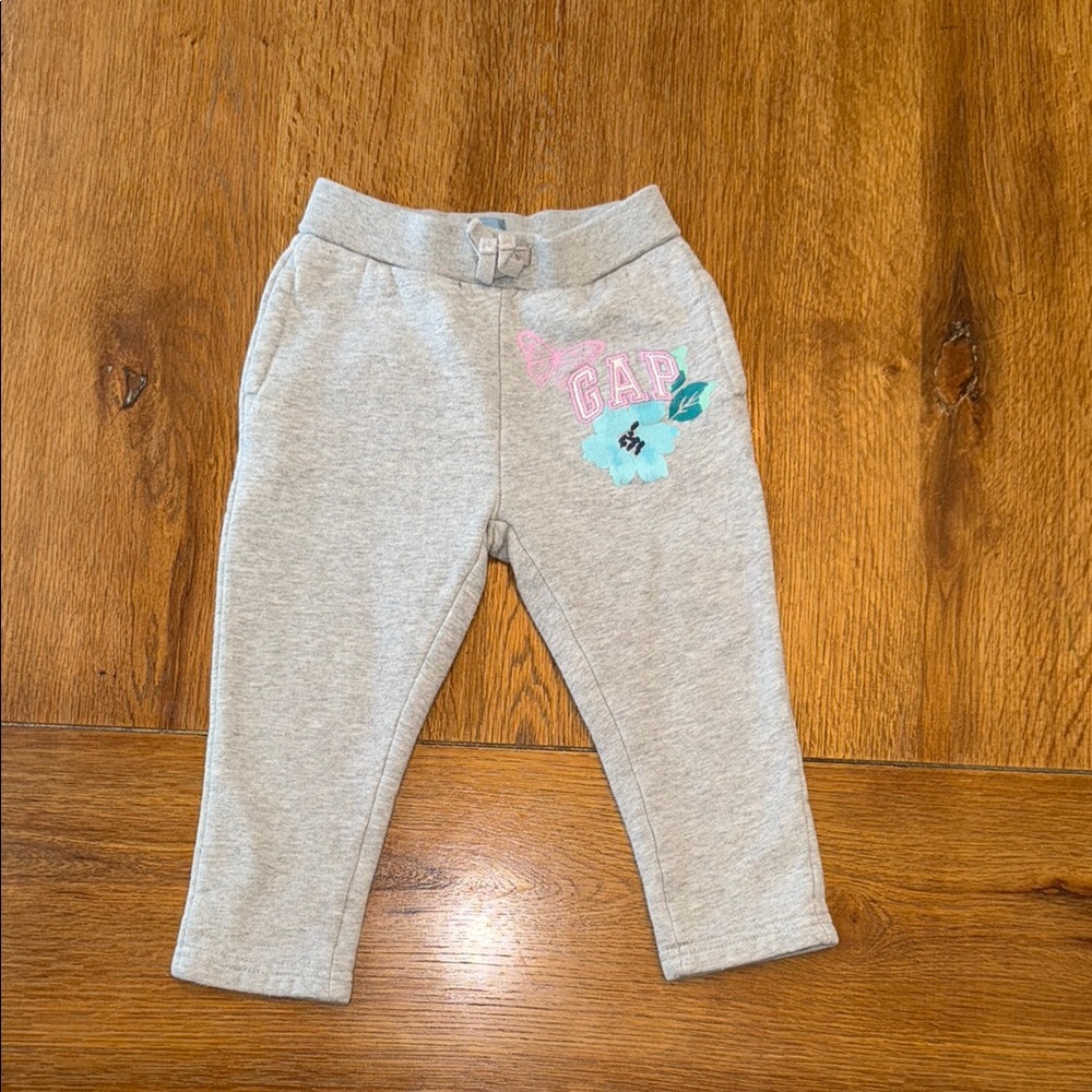 GAP Gray Joggers with Soft Fleece and Relaxed Fit